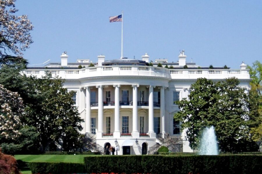 Conférence – Comprendre le monde : les Etats-Unis, de la promesse aux doutes démocratiques – 2 siècles d’histoire américaine à l’épreuve des urnes 